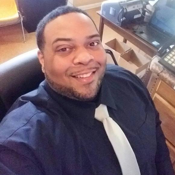 Profile Picture of Jamaal Phillips (@jamaalphillips) on Poshmark