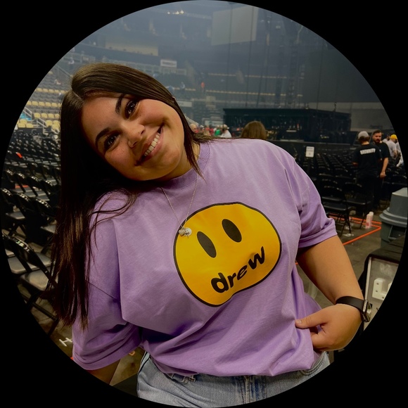 Profile Picture of Faith Lepovsky (@faithiup22) on Poshmark