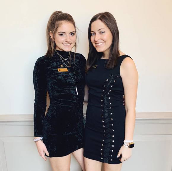 Zoey Becker - Poshmark Profile Picture of Zoey Becker (@zoeybecker) on Poshmark