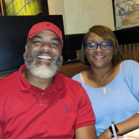 Profile Picture of Emanuel Thompsonsr (@ekthompsonsr) on Poshmark