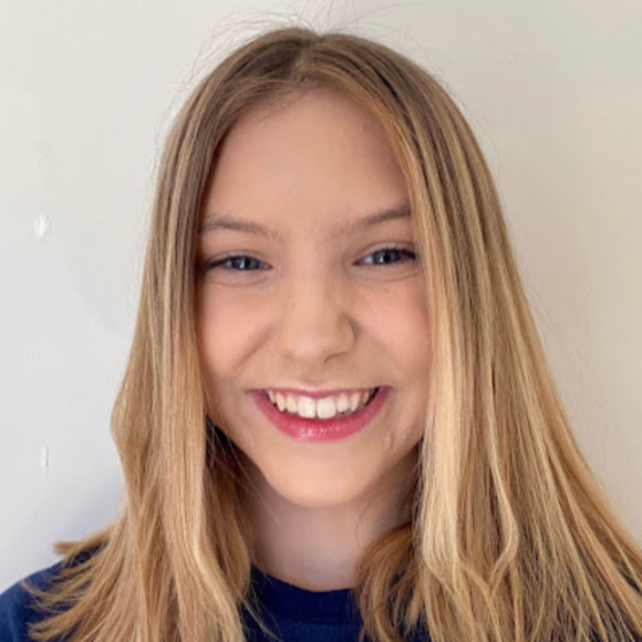 Profile Picture of Tessa Nicolle (@tessam385) on Poshmark