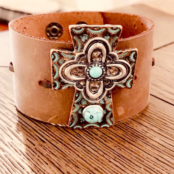 Chandre Pidgeon - Poshmark Profile Picture of Chandre Pidgeon (@chanacolle12) on Poshmark