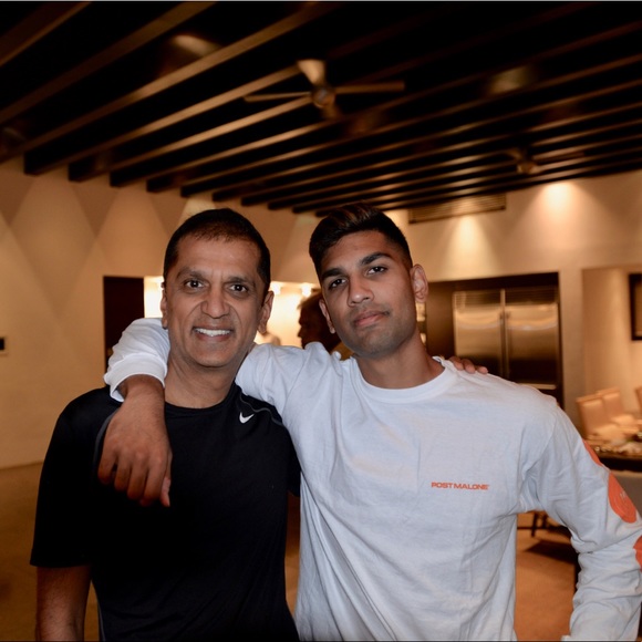 Profile Picture of Krishan Tarsadia (@ktarsadia) on Poshmark