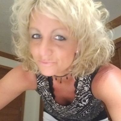 Profile Picture of Kim Caudill (@kim4sandals) on Twitter