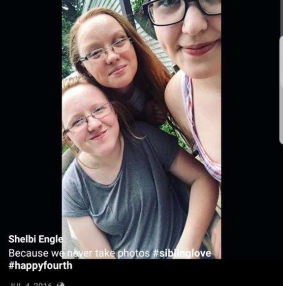 Profile Picture of Amy Engle (@amyengle74) on Poshmark