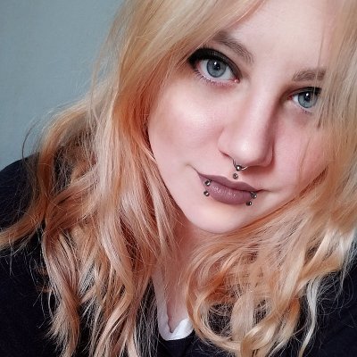 Ashlynn Rae - Twitter Profile Picture of Ashlynn Rae (@trashlynnrae) on Twitter