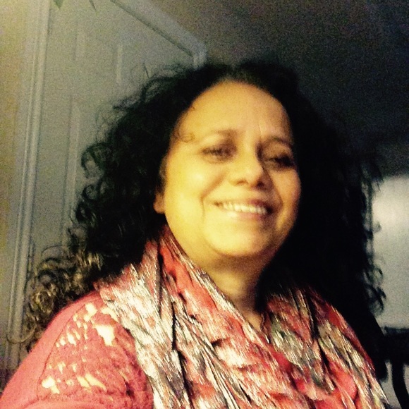 Lupe Cabrales - Poshmark Profile Picture of Lupe Cabrales (@lupecab) on Poshmark