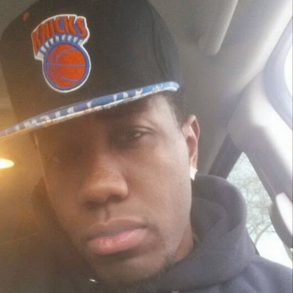 Profile Picture of Gary Smalls (@nahdon) on Poshmark