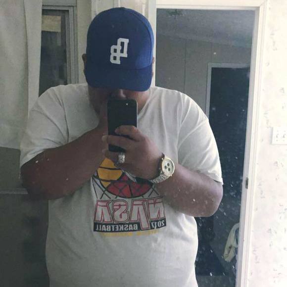Profile Picture of Julian Martin (@rezboy02) on Poshmark