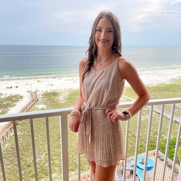 Emilee Swilley - Poshmark Profile Picture of Emilee Swilley (@emileeswilley12) on Poshmark