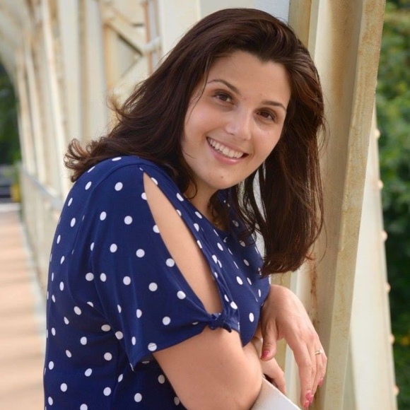 Profile Picture of Christine Clancy (@clancyclothes) on Poshmark