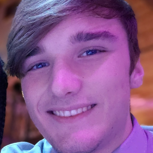 Profile Picture of Braden Jensen (@bradenjensen1) on Poshmark
