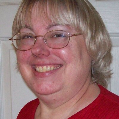 Profile Picture of Robin Luce-Province (@workingnana) on Twitter