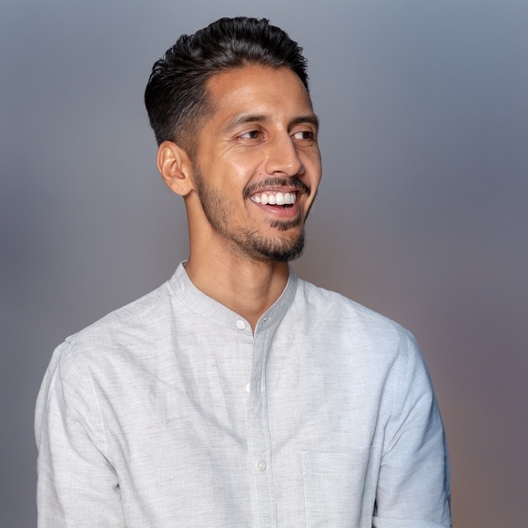 Profile Picture of Syed Ali (@syed418) on Poshmark