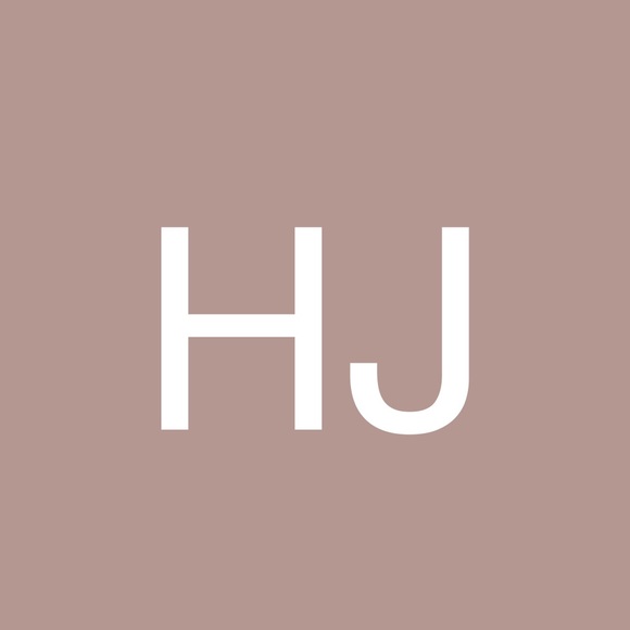 Profile Picture of Hannah Jarvis (@hannahxjarviss) on Poshmark