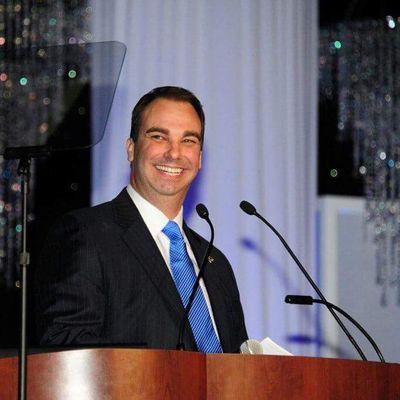 Profile Picture of James McCoy (@ProfMcCoy) on Twitter