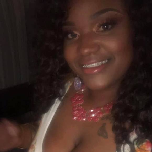Profile Picture of Tamara Alberty (@tamara_alberty) on Poshmark