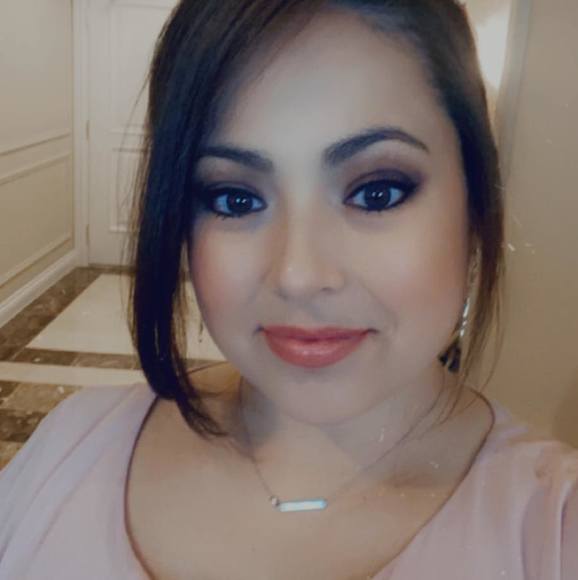 Profile Picture of Miranda Grant (@miranda0373) on Poshmark