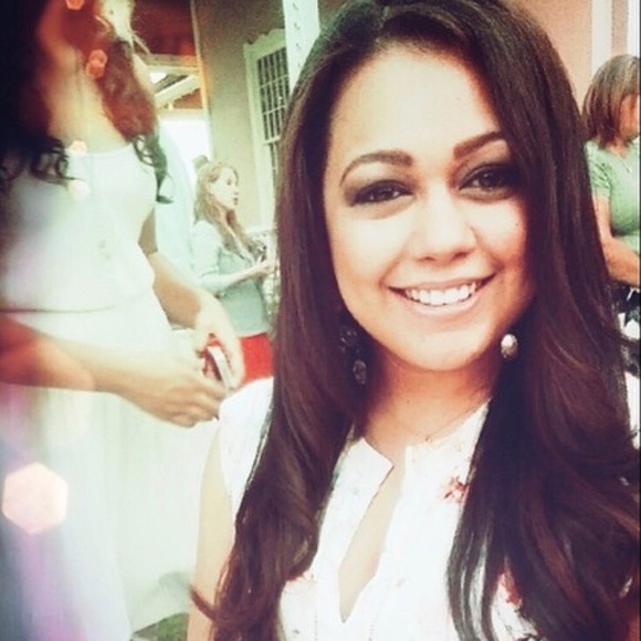 Profile Picture of Natasha Mirzadeh (@natasha24k) on Poshmark