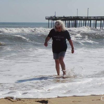 Profile Picture of Mary Campbell (@nascarguru) on Twitter