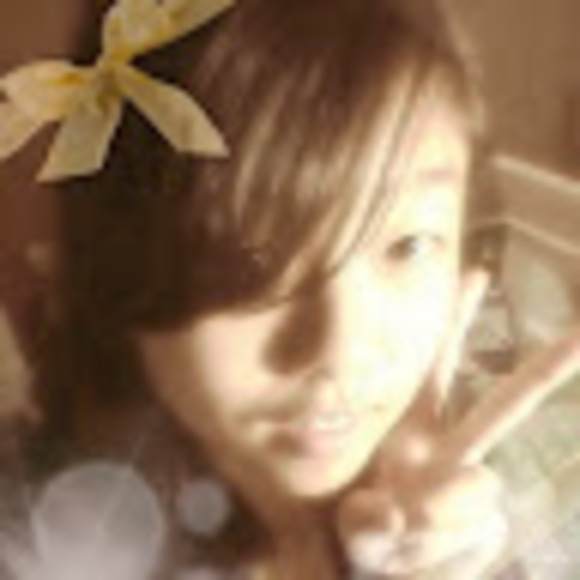 Profile Picture of Lumi Hayakawa (@lumih) on Poshmark