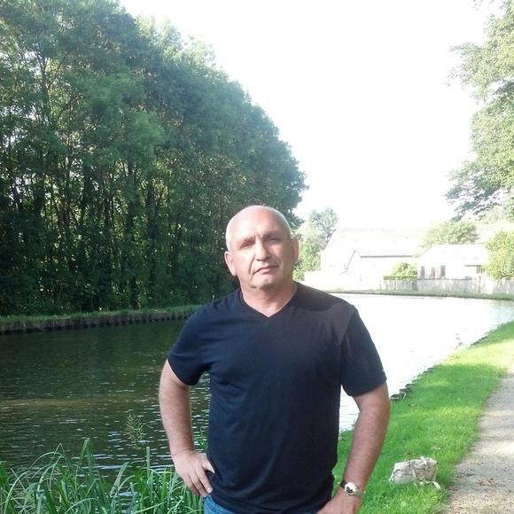 Profile Picture of Michail Epshteyn (@mike_eps) on Poshmark