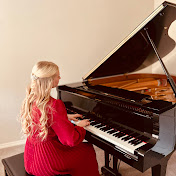 Profile Picture of Esther Crossley (@esthers_piano) on Youtube