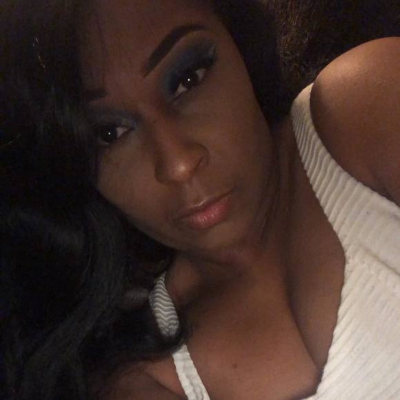 Profile Picture of Tamesha Jones (@tamesha2007) on Poshmark