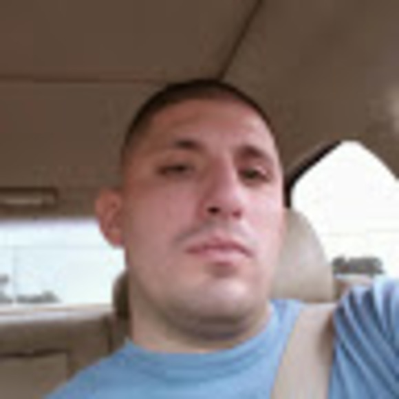 Profile Picture of Richard Gaetano (@gaetano1117) on Poshmark