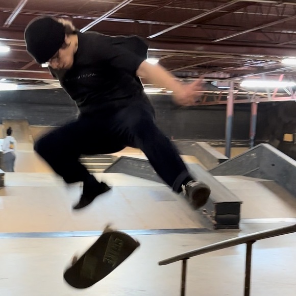 Profile Picture of Nathaniel Griggs (@nathanielg21) on Poshmark