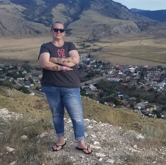 Shannon Klement - Poshmark Profile Picture of Shannon Klement (@sklem10) on Poshmark