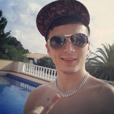 Daniel Bisset - Twitter Profile Picture of Daniel Bisset (@Daniel_Biscuit) on Twitter