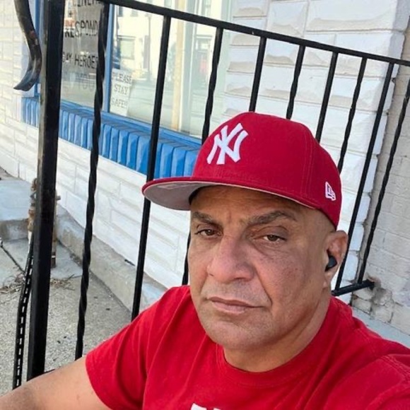 Profile Picture of Rene Almodovar (@renealmo31) on Poshmark