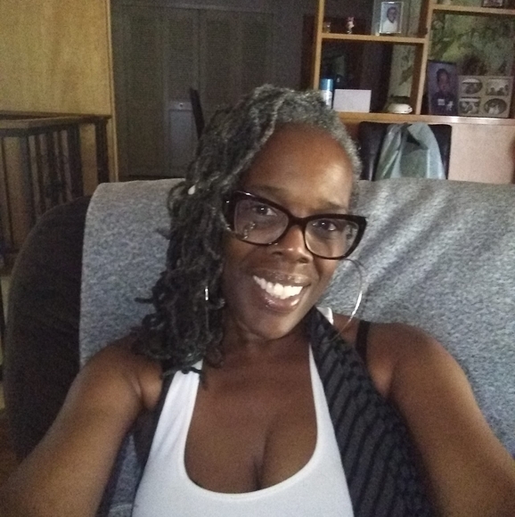 Profile Picture of Dione Watson (@ladydreads) on Poshmark