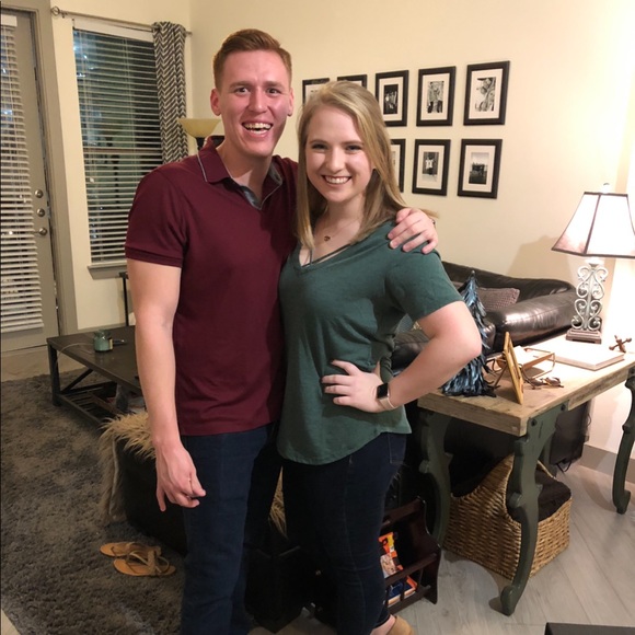 Profile Picture of Tori Reeves (@torireeves18) on Poshmark