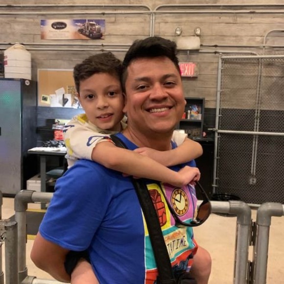 Profile Picture of Iván Aguilera (@ivaneac81) on Poshmark