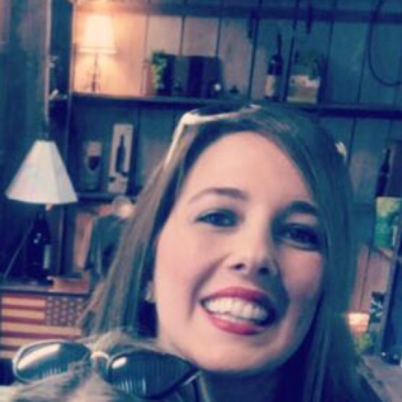 Profile Picture of Joyce Ballard (@joycianne) on Poshmark