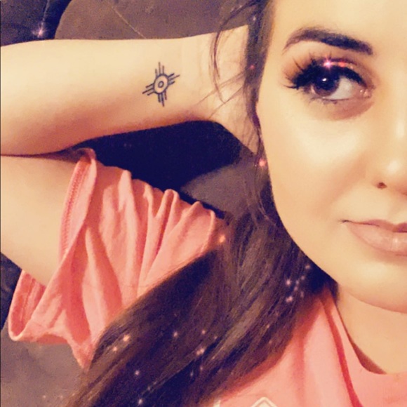 Mariah Luddington - Poshmark Profile Picture of Mariah Luddington (@mlynn7898) on Poshmark