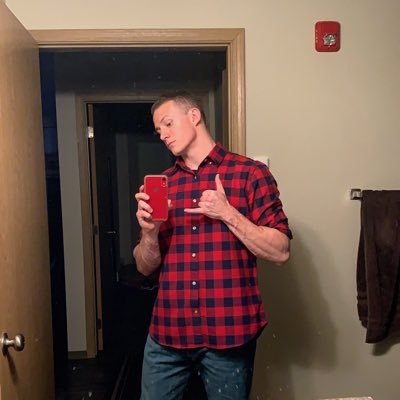 Profile Picture of Steven Fernandez (@StevenFern45) on Twitter