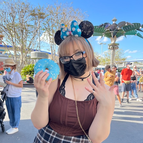 Profile Picture of Amber Jessen (@amberzmarie22) on Poshmark