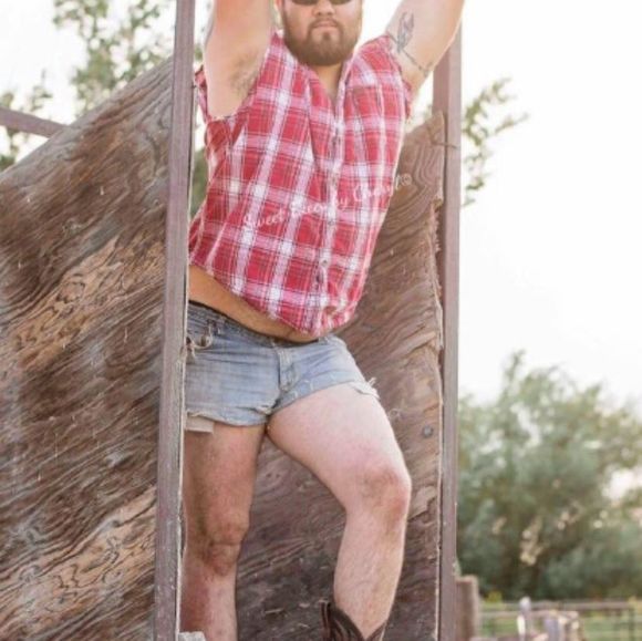 Profile Picture of Michael Salvitti (@salvitti) on Poshmark