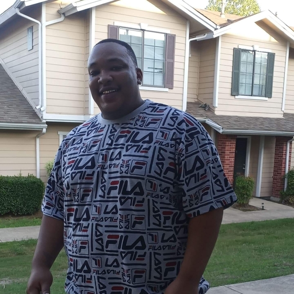 Profile Picture of David Lockett (@belovedking) on Poshmark
