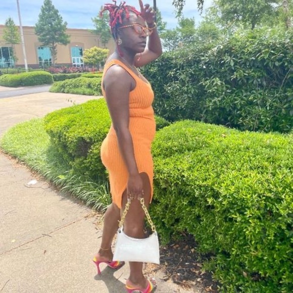 Profile Picture of Micki Micki (@m_micki) on Poshmark