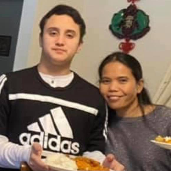 Profile Picture of Jenalyn Zurwell (@jenalynzurwell) on Poshmark