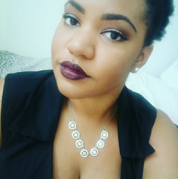 Profile Picture of Rozette Pegues (@roziepozie89) on Poshmark