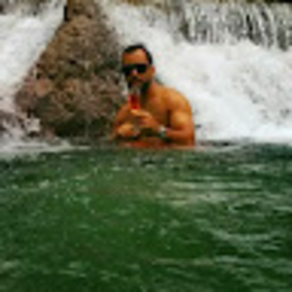 Profile Picture of Federico Jimenez (@federicoljr) on Poshmark