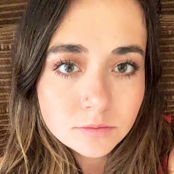 Profile Picture of Carleen Mullins (@carleenmullins) on Poshmark