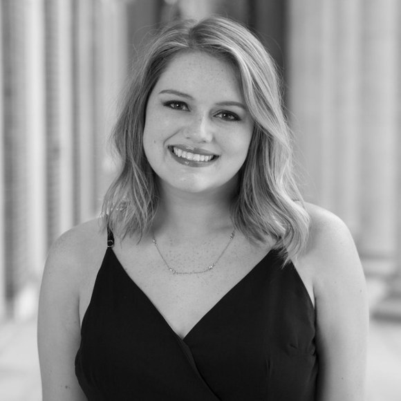 Profile Picture of Ema Auernheimer (@eauernhe) on Poshmark