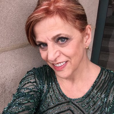 Profile Picture of Julia Downs (@JuligyrlD) on Twitter