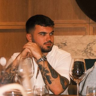 Profile Picture of SE🅰️N🙇🏻‍♂️ (@sean.baint) on Instagram